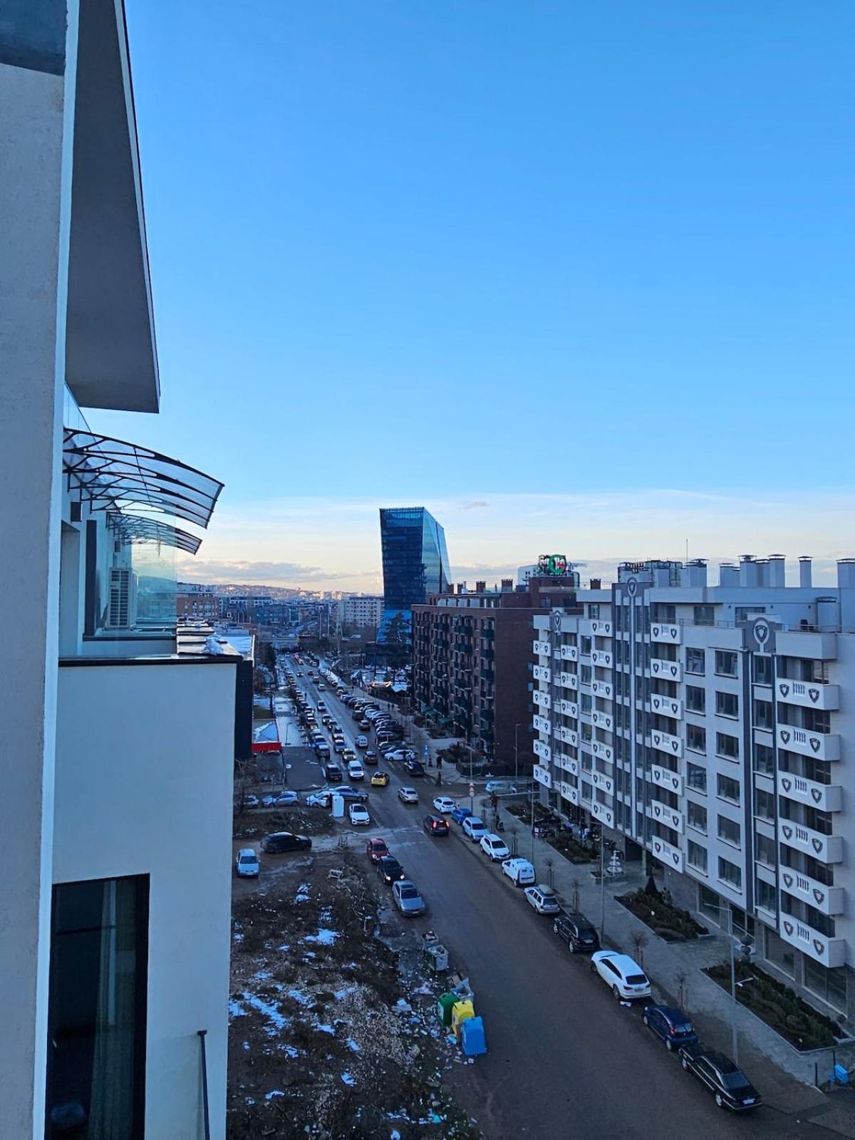 Cozy Urban Heaven With Dedicated Parking Spot Apartment