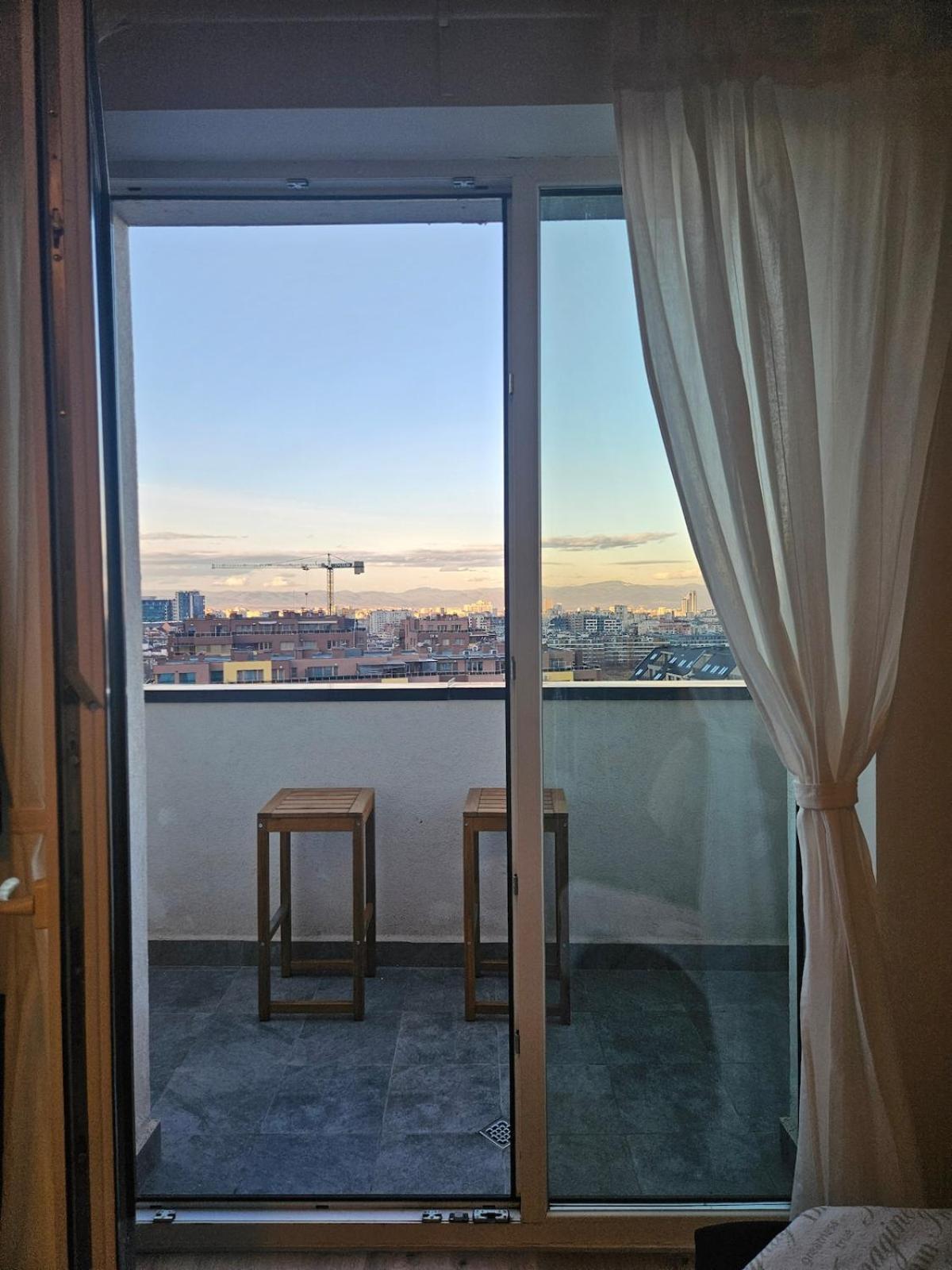 Cozy Urban Heaven With Dedicated Parking Spot *