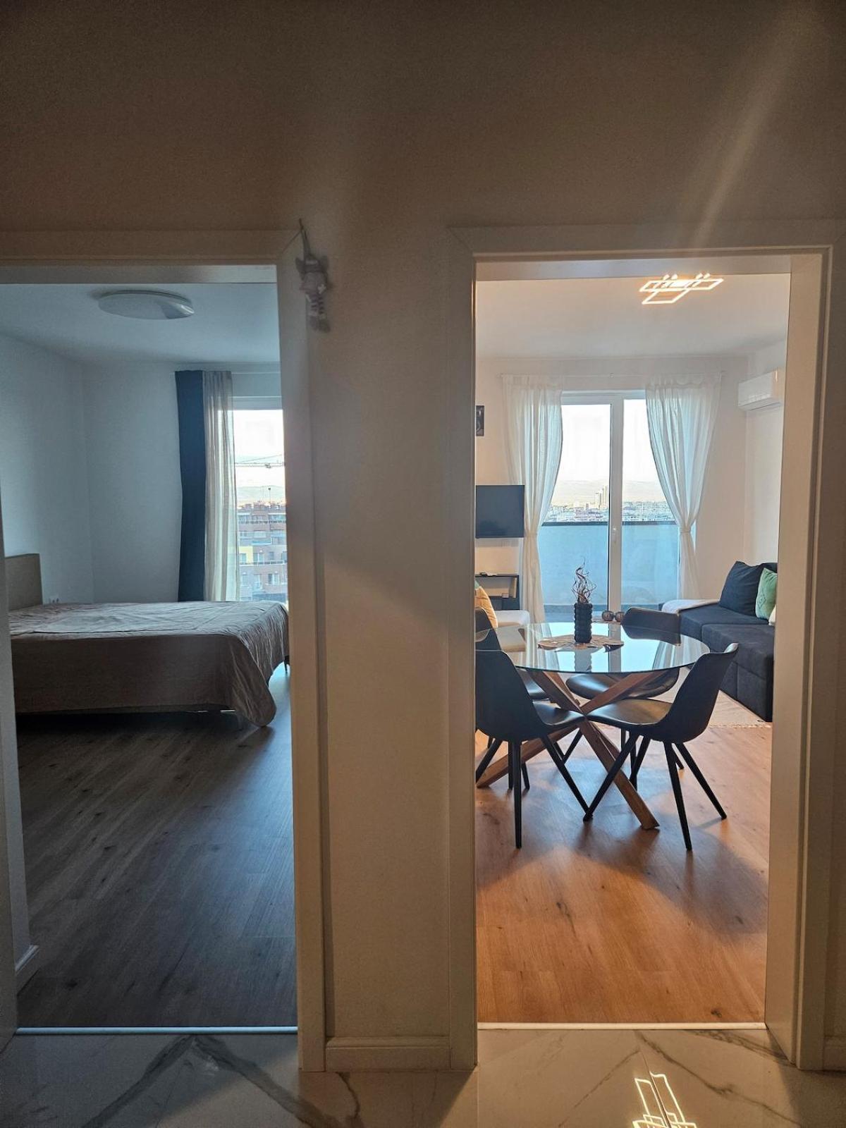 Apartment Cozy Urban Heaven With Dedicated Parking Spot