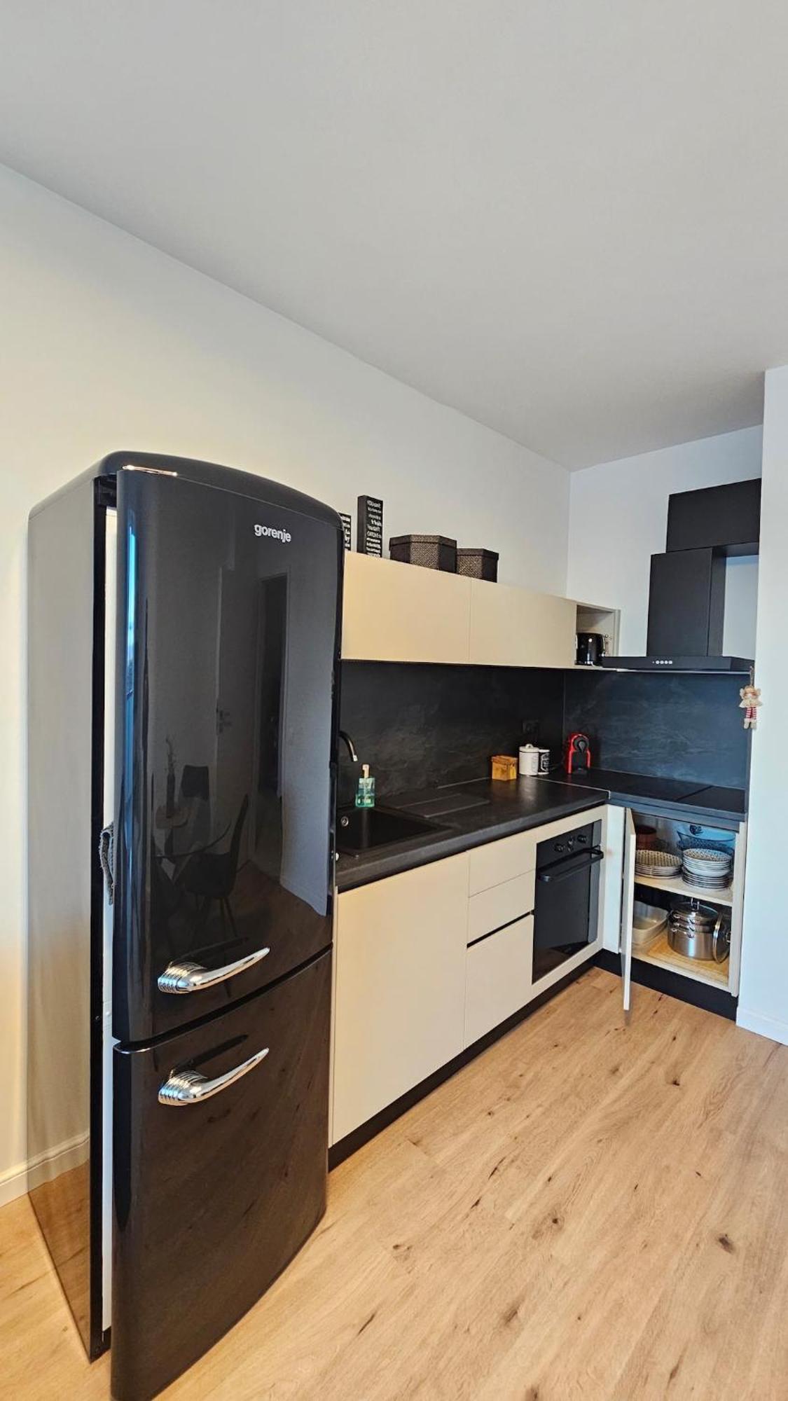 Cozy Urban Heaven With Dedicated Parking Spot Apartment *