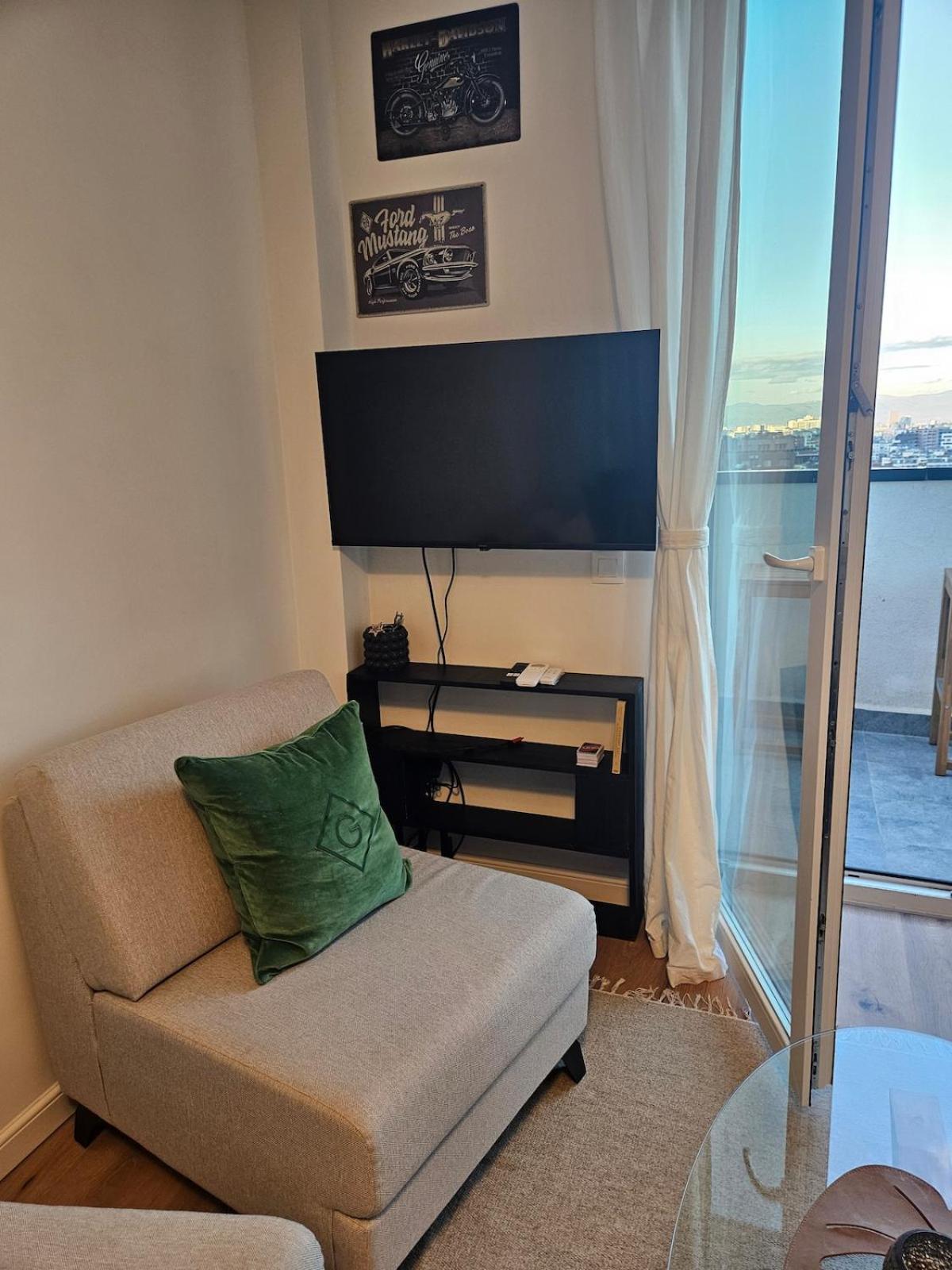 Cozy Urban Heaven With Dedicated Parking Spot Apartment Sofia