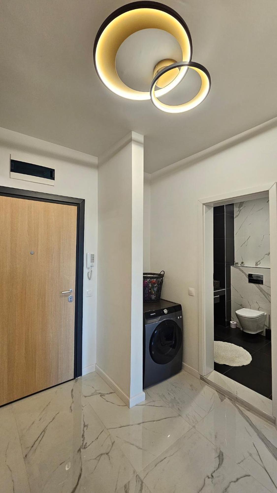 Apartment Cozy Urban Heaven With Dedicated Parking Spot *