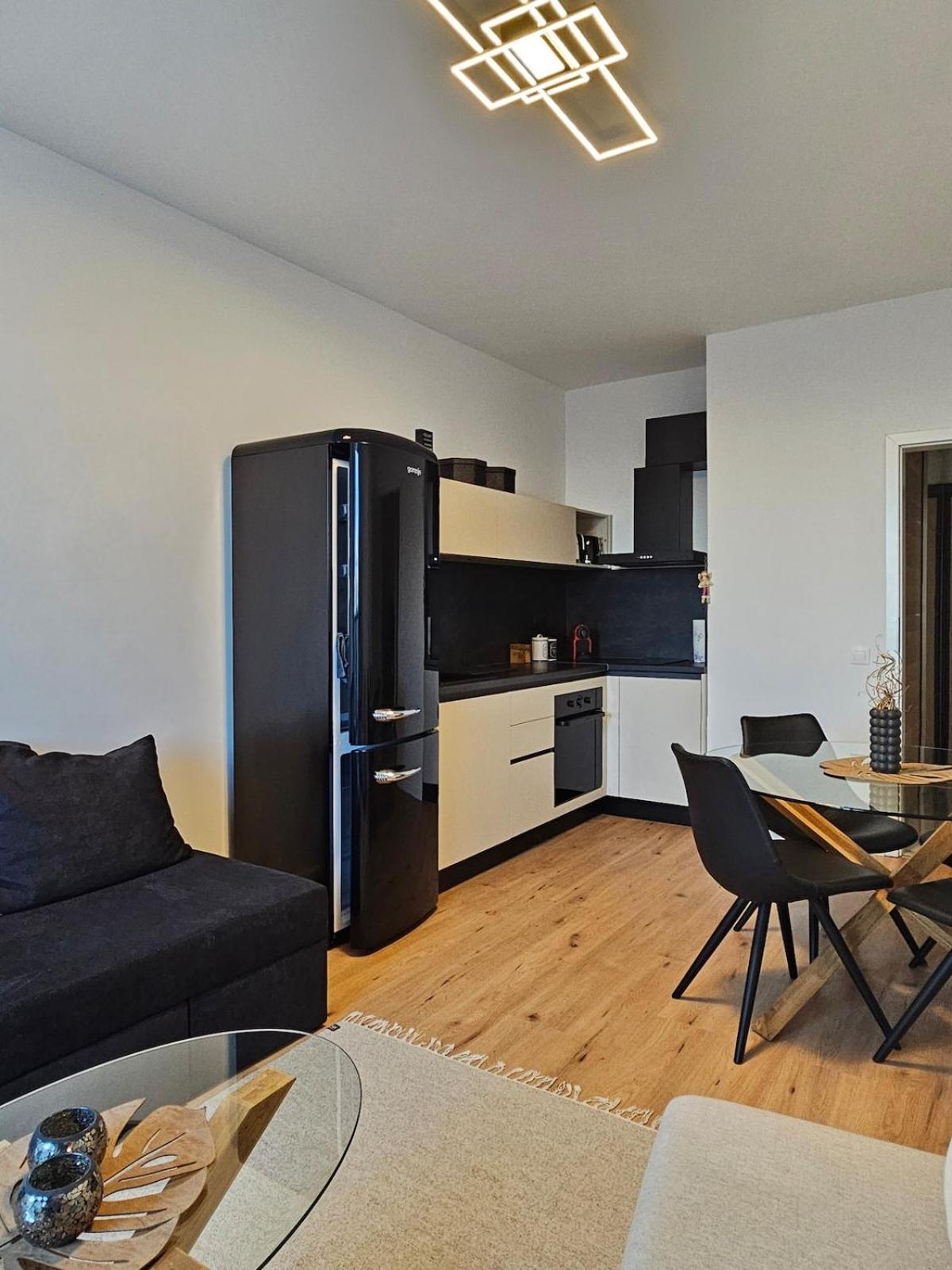Cozy Urban Heaven With Dedicated Parking Spot Sofia